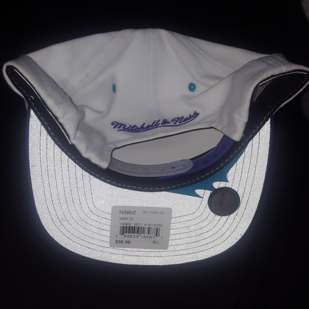 Mitchell & ness - Picture 2 of 6
